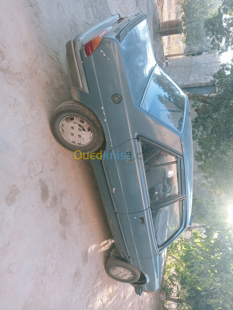 Peugeot 305 1984 305