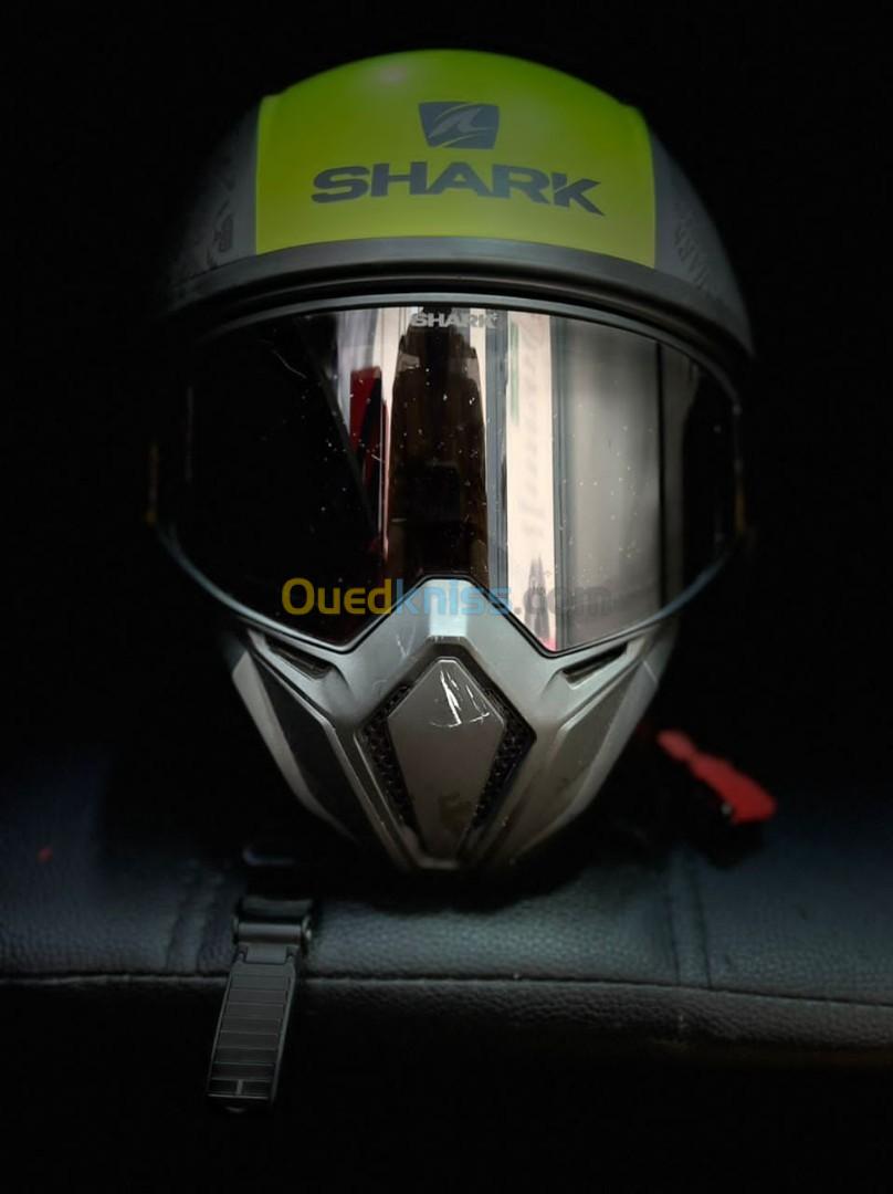 Casque shark raw état jdid