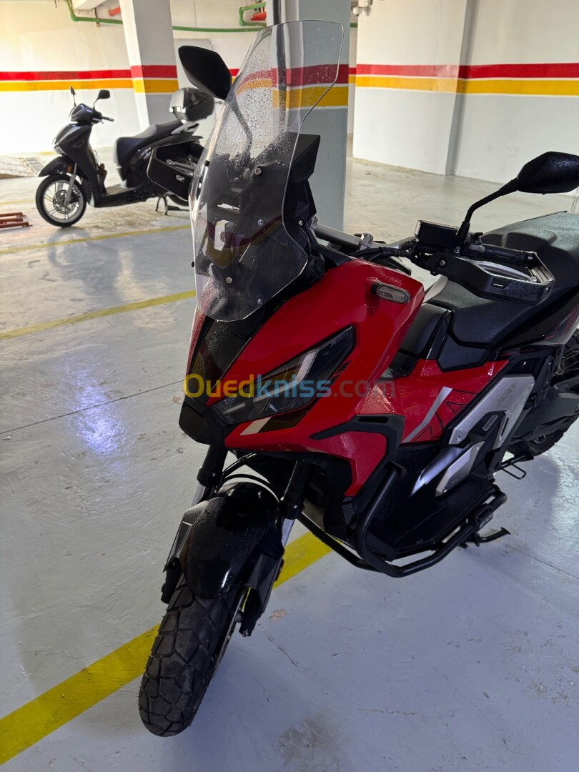 Honda X-adv 750 2024