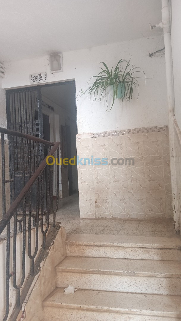 Vente Appartement F3 Alger Ain benian