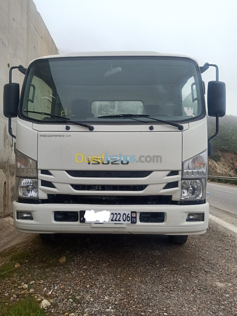 NPR71 Isuzu Super jambo 2022