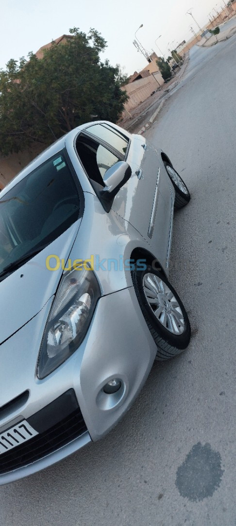 Renault Clio 3 2011 Exception