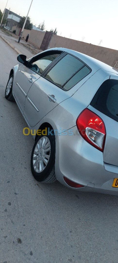 Renault Clio 3 2011 Exception