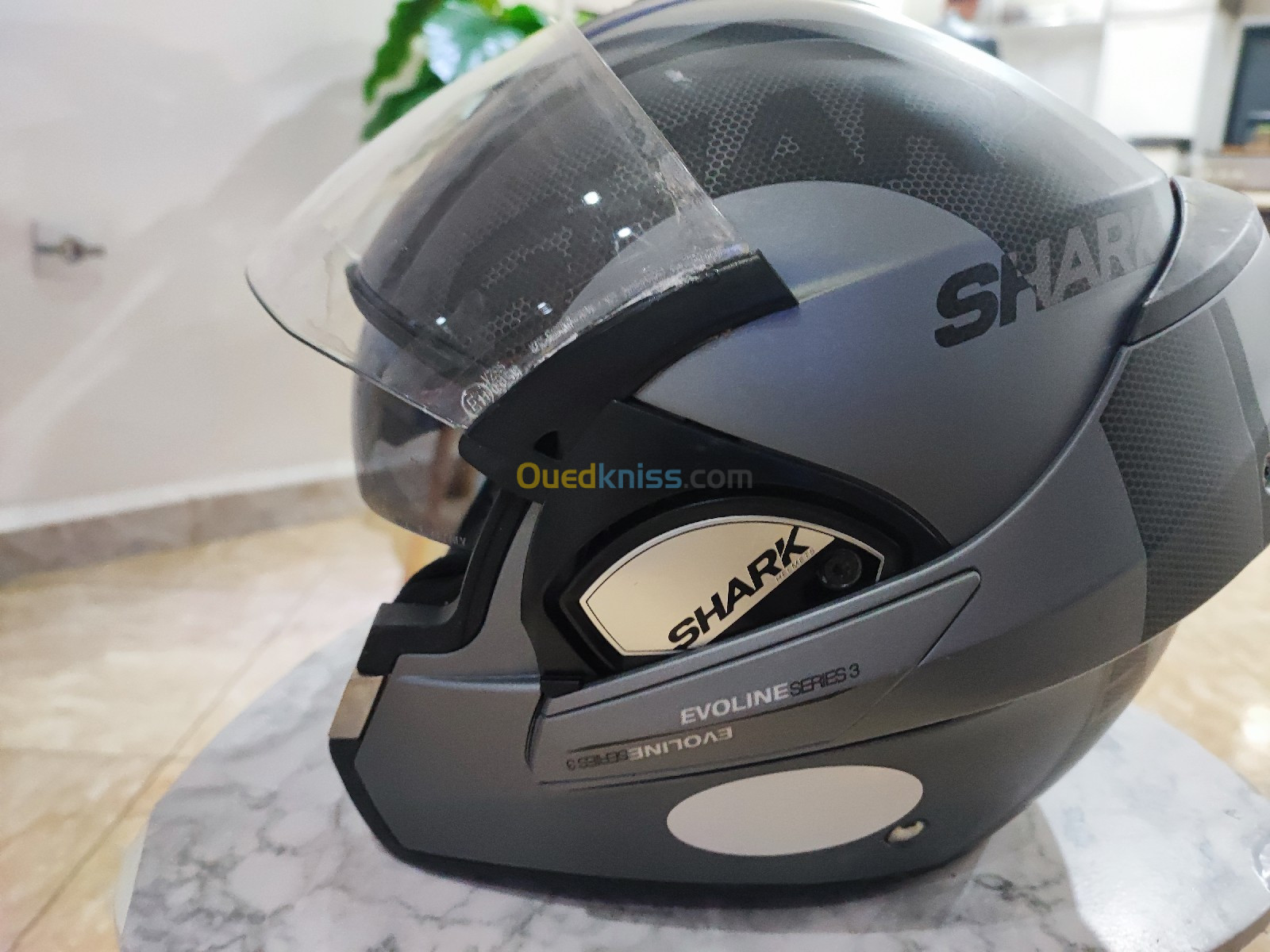 Casque moto shark évoline séries 3