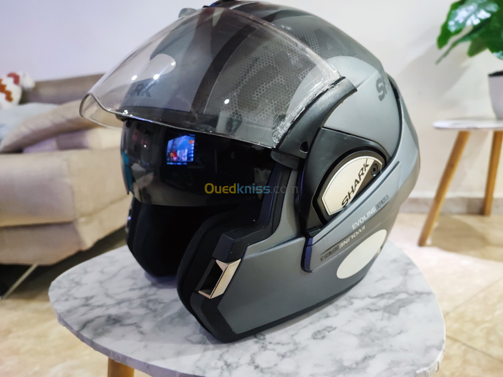 Casque moto shark évoline séries 3