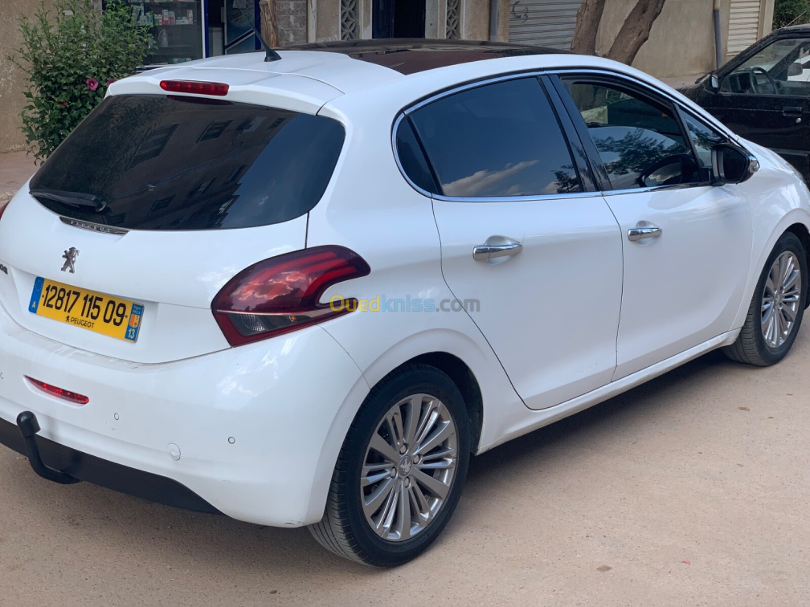 Peugeot 208 2015 Allure Facelift