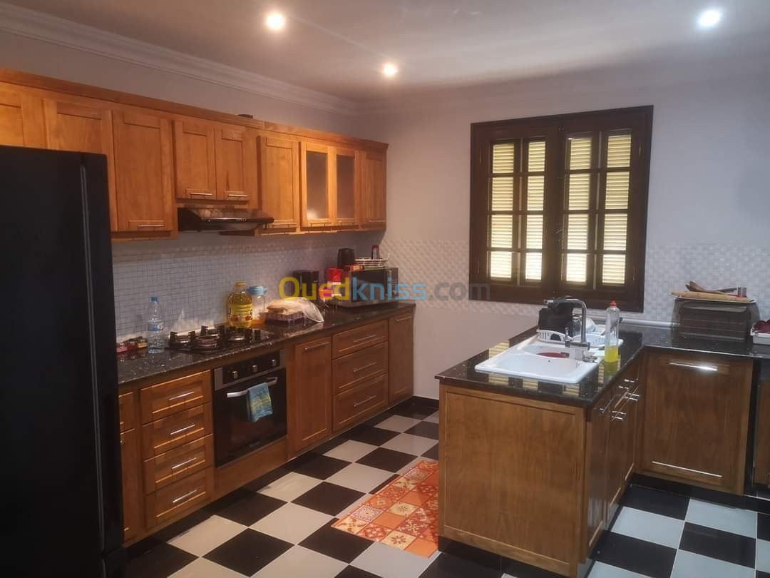 Location Appartement F4 Annaba Annaba