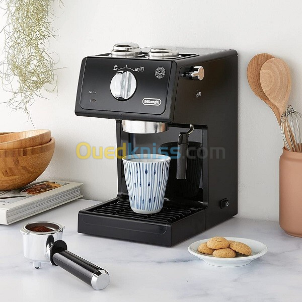 Delonghi Machine a cafe a pompe 15 BARS ACTIVE LINE ECP31.21 noir