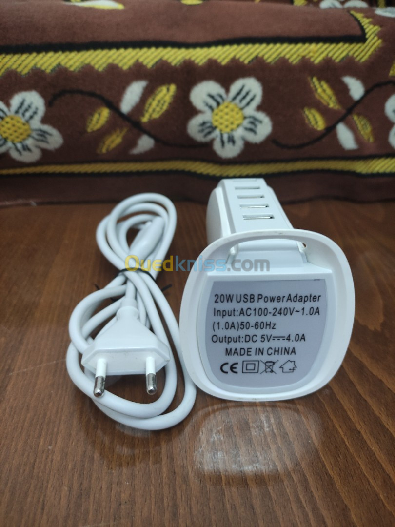 Chargeur multi ports 5 USB.