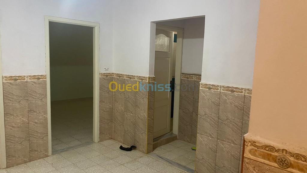 Location vacances Appartement F4 Jijel Jijel