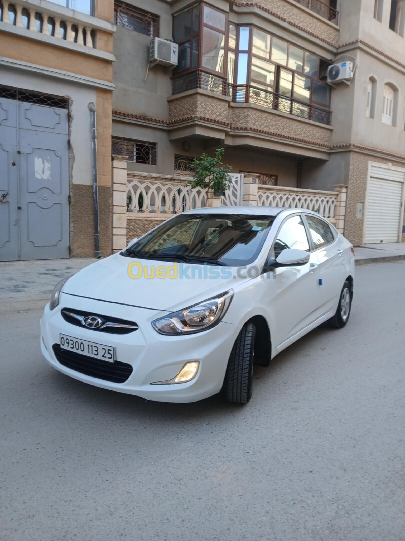 Hyundai Accent RB  4 portes 2013 Accent RB  4 portes