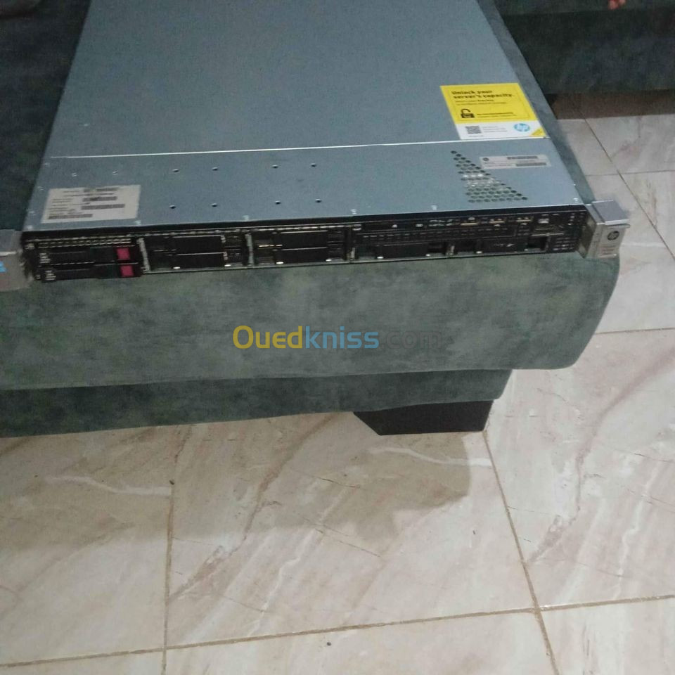  Serveur HP Proliant DL360p gen8