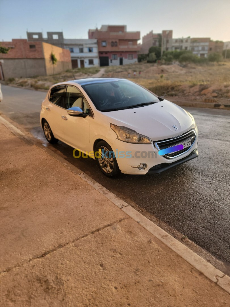 Peugeot 208 2015 Allure