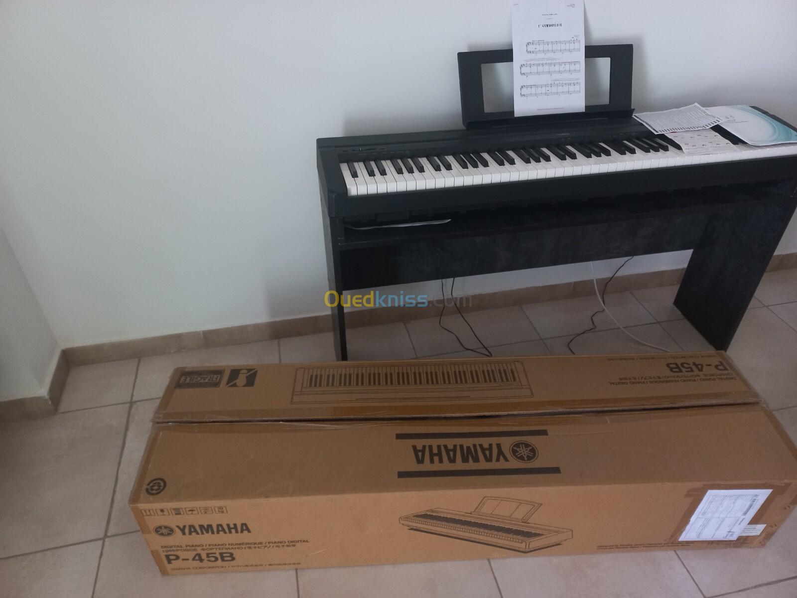 Piano Yamaha P-45B 