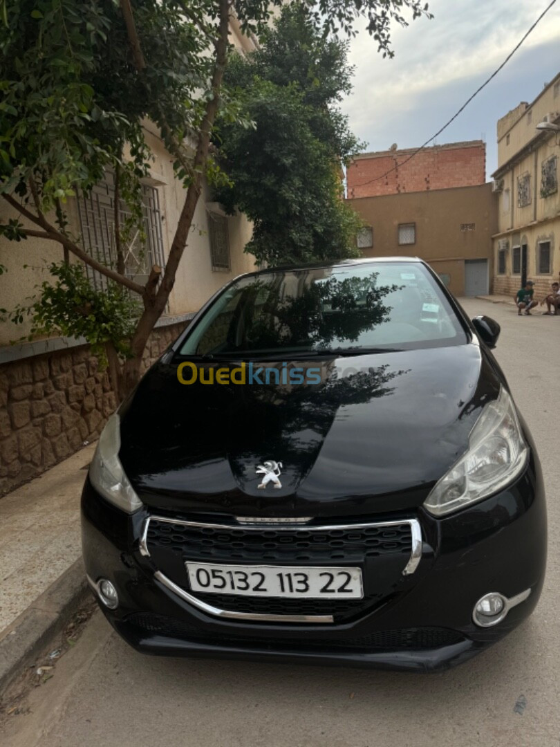 Peugeot 208 2013 