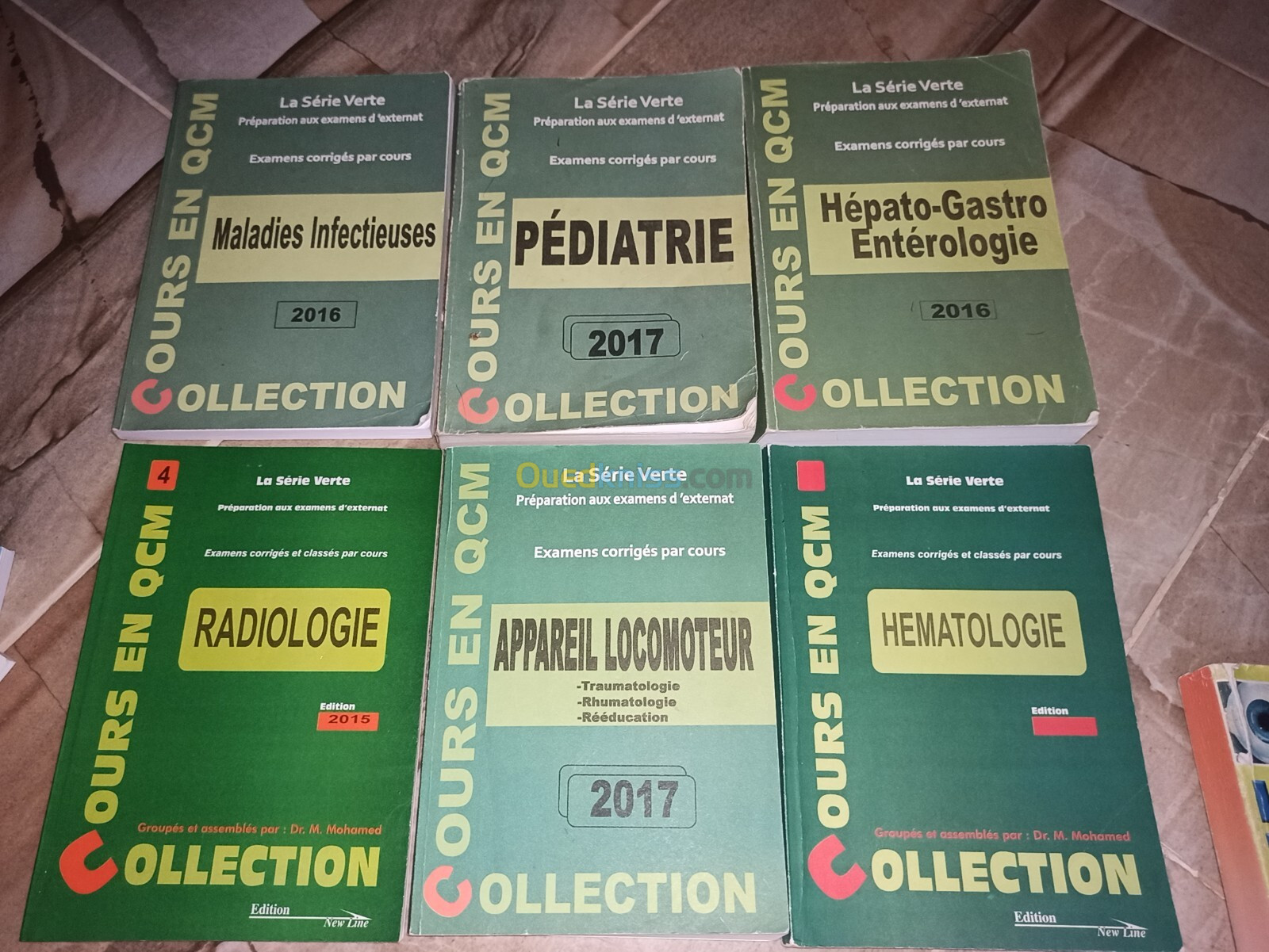 44 livres médicaux 