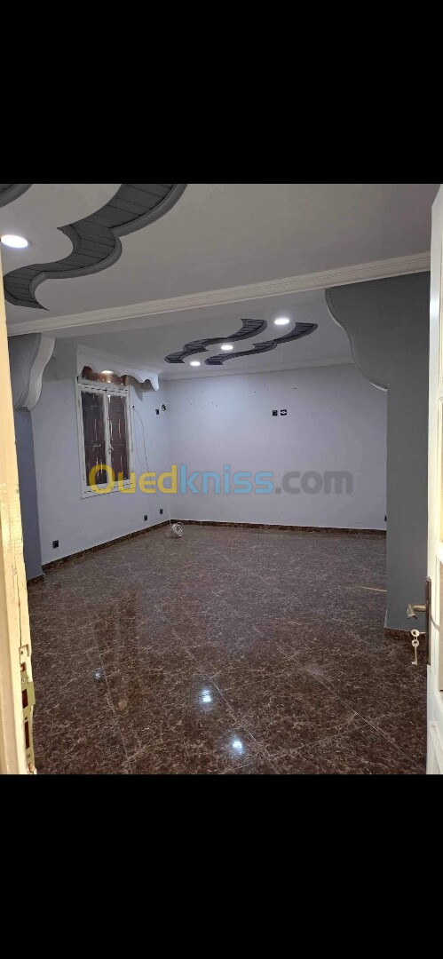 Location Appartement F5 Guelma Guelma