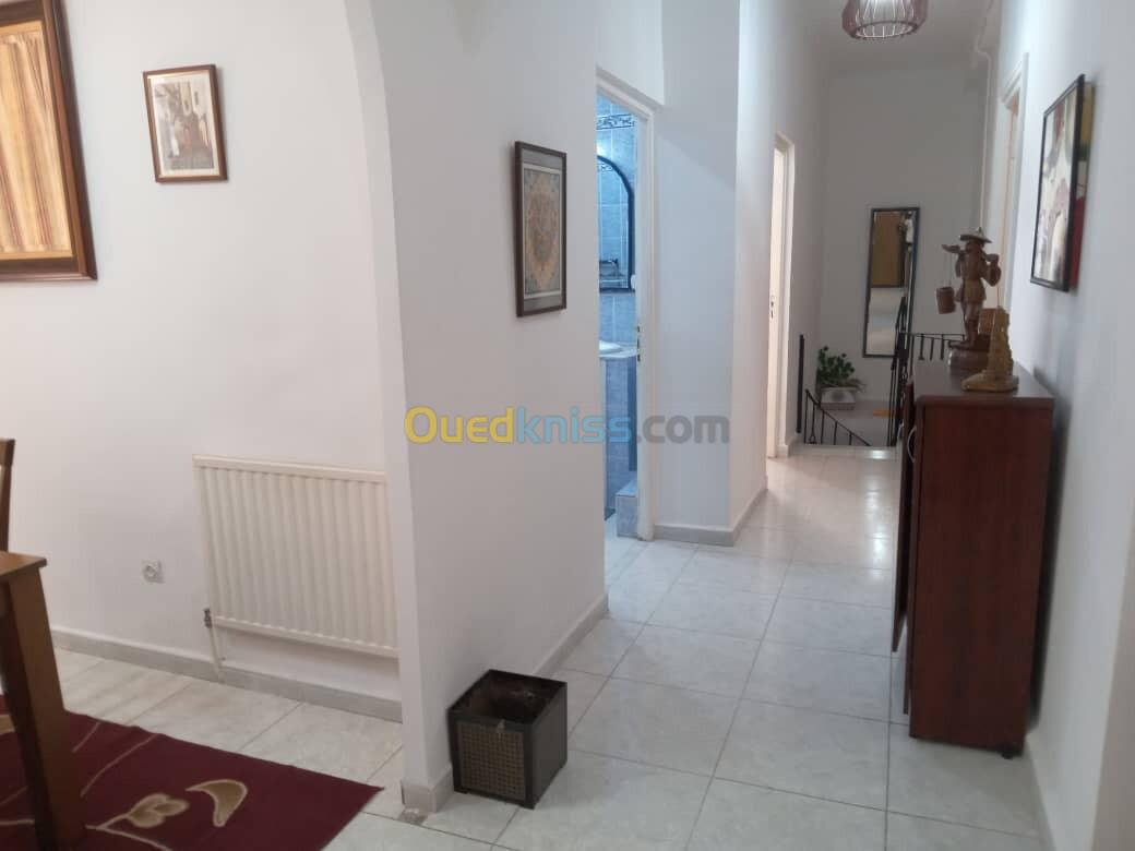 Location Appartement F4 Alger Hydra