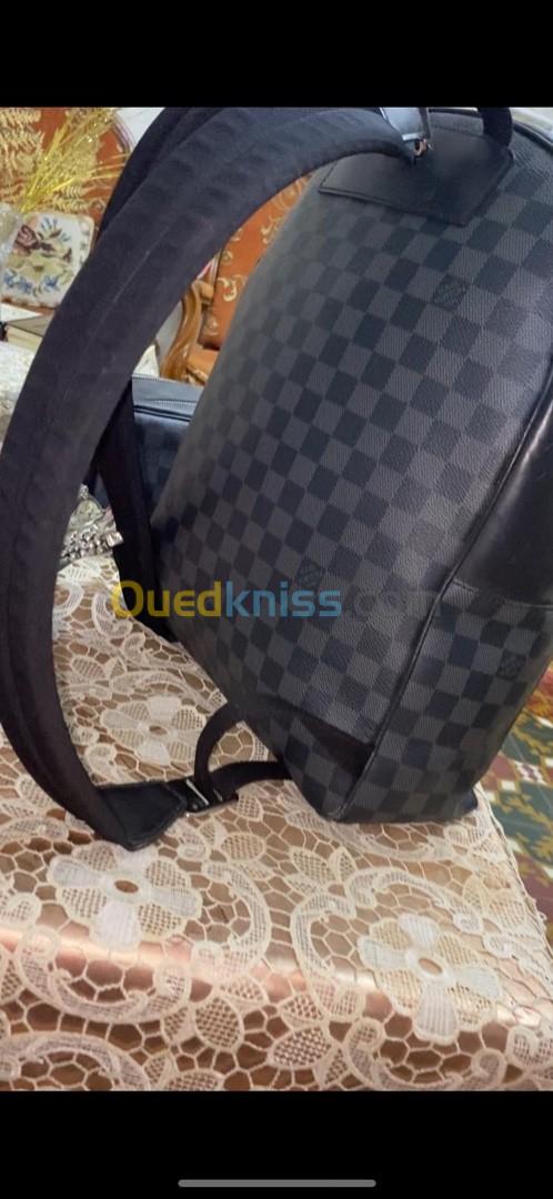 Sac a dos Louis Vuitton original LV