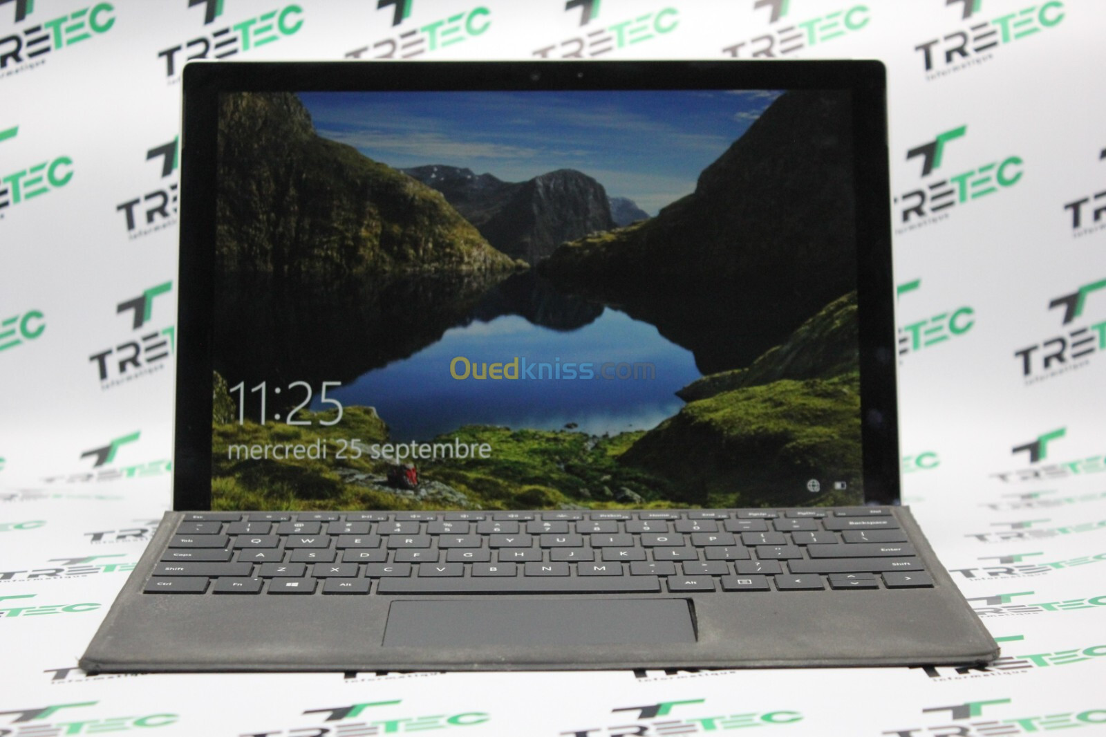 MICROSOFT SURFACE PRO 5 I7 7th 8GB 256GB SSD 3K TACTILE DETACHABLE 12"