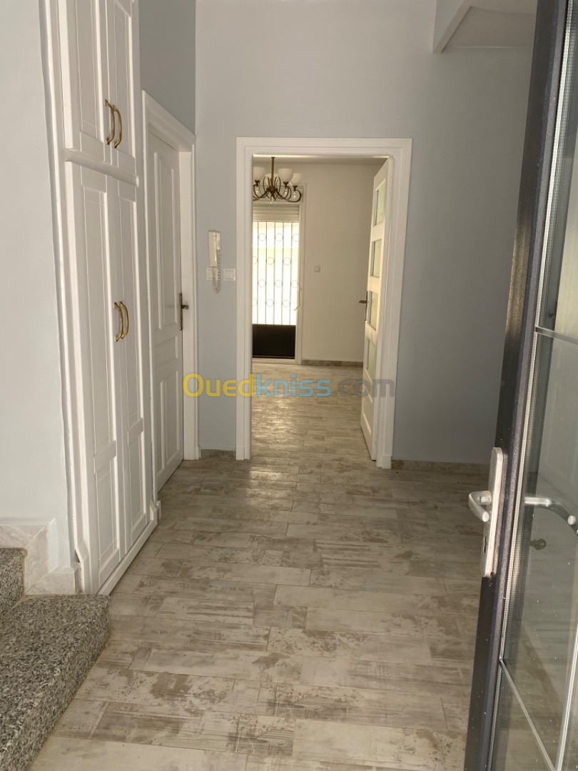 Location Niveau De Villa F5 Alger Ain naadja