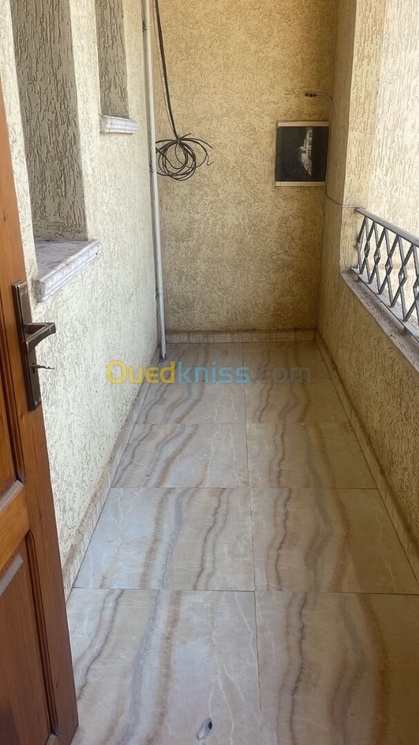 Location Appartement F4 Alger Kouba