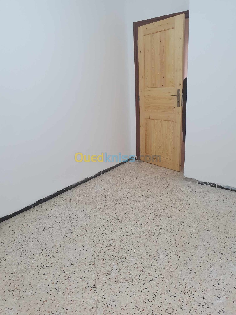 Location Appartement F2 Biskra Biskra