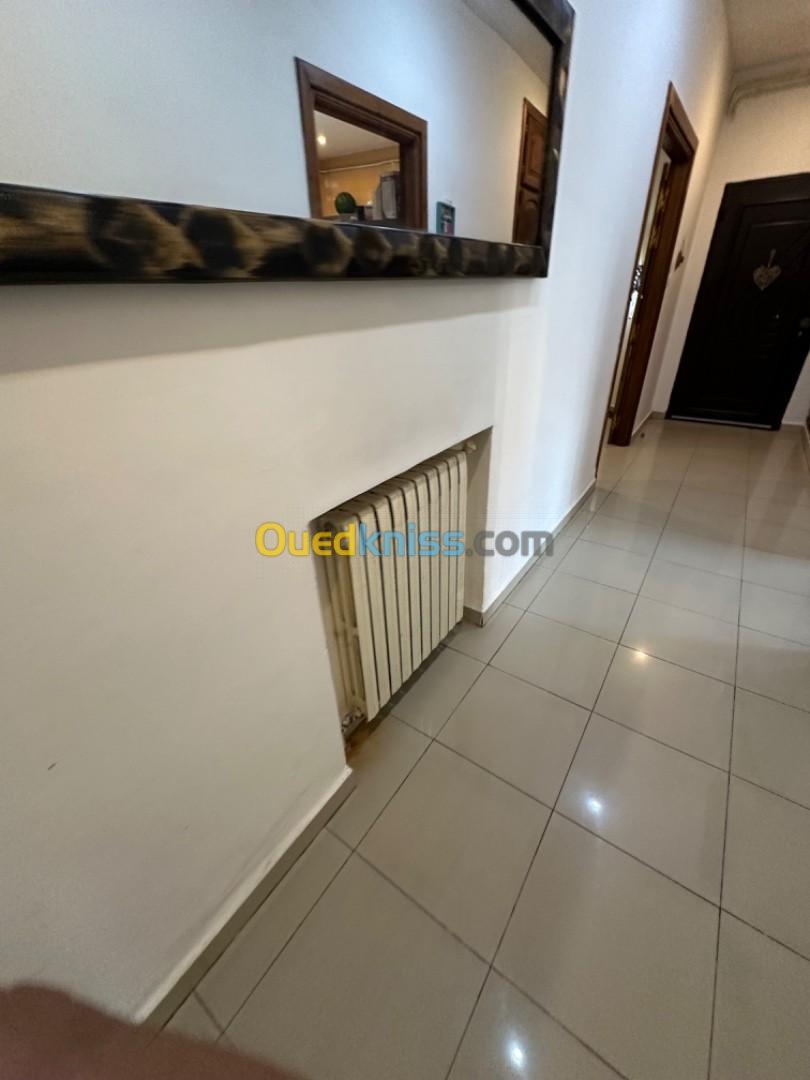 Location vacances Appartement F3 Alger Mohammadia