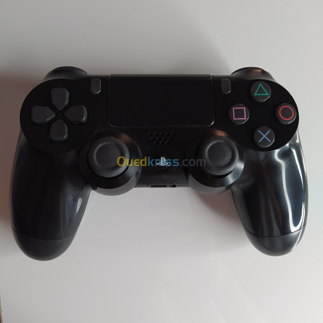 Ps4 1To+4 jeux+ manette original 