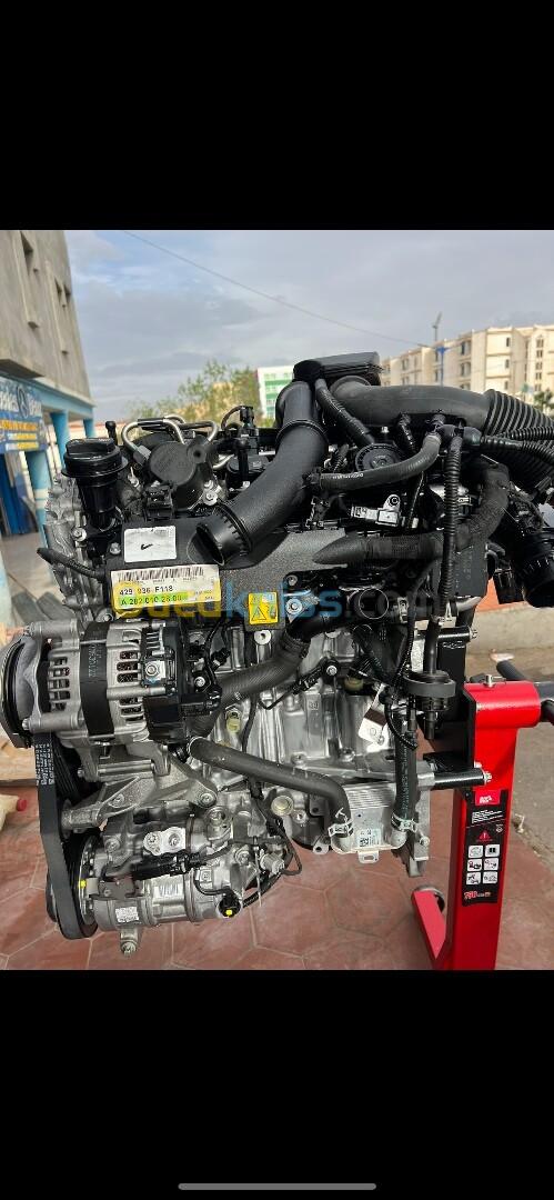 Moteur Mercedes essence A 282