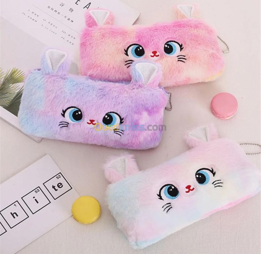 Trousse en peluche