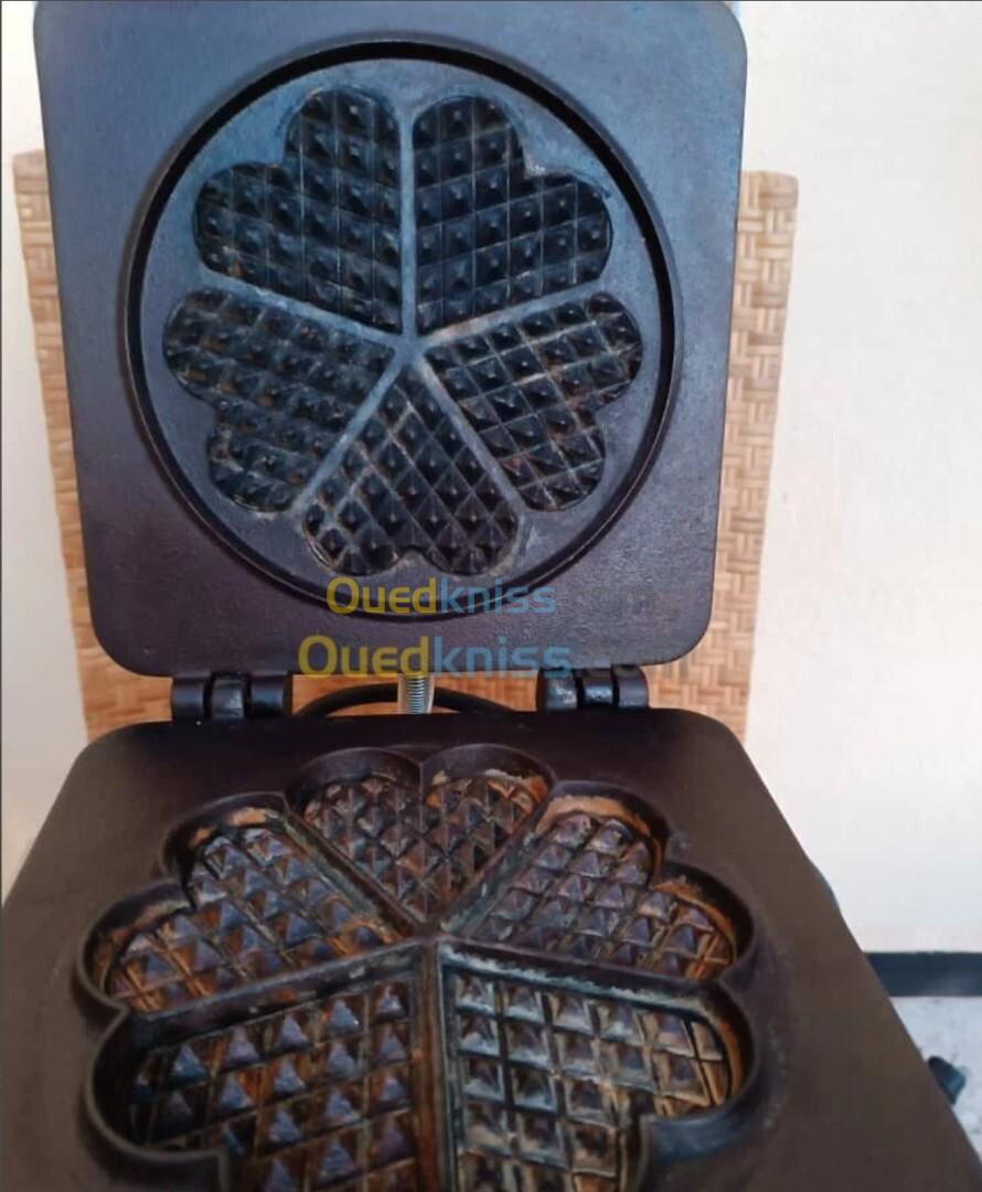 LOT DE 2 APPAREILS A GAUFRE DE MARQUE SILEX PROFESSIONNEL