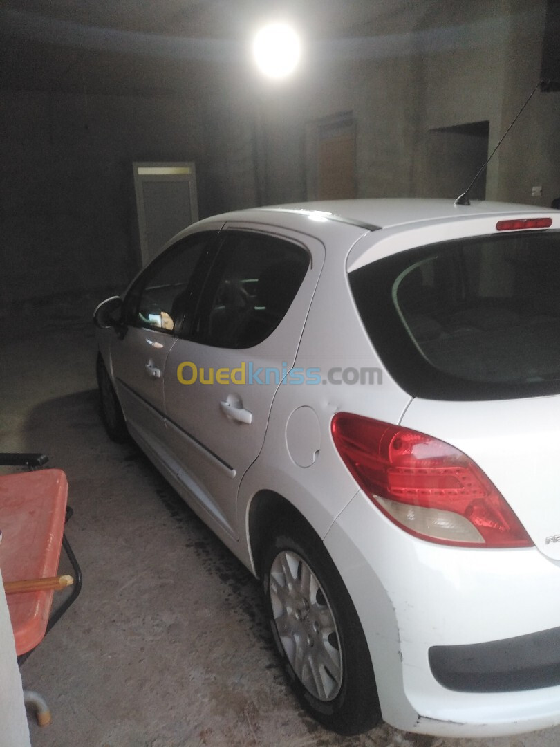 Peugeot 207 2012 