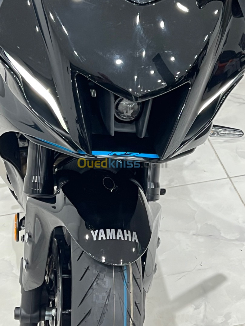 Yamaha R7 2023