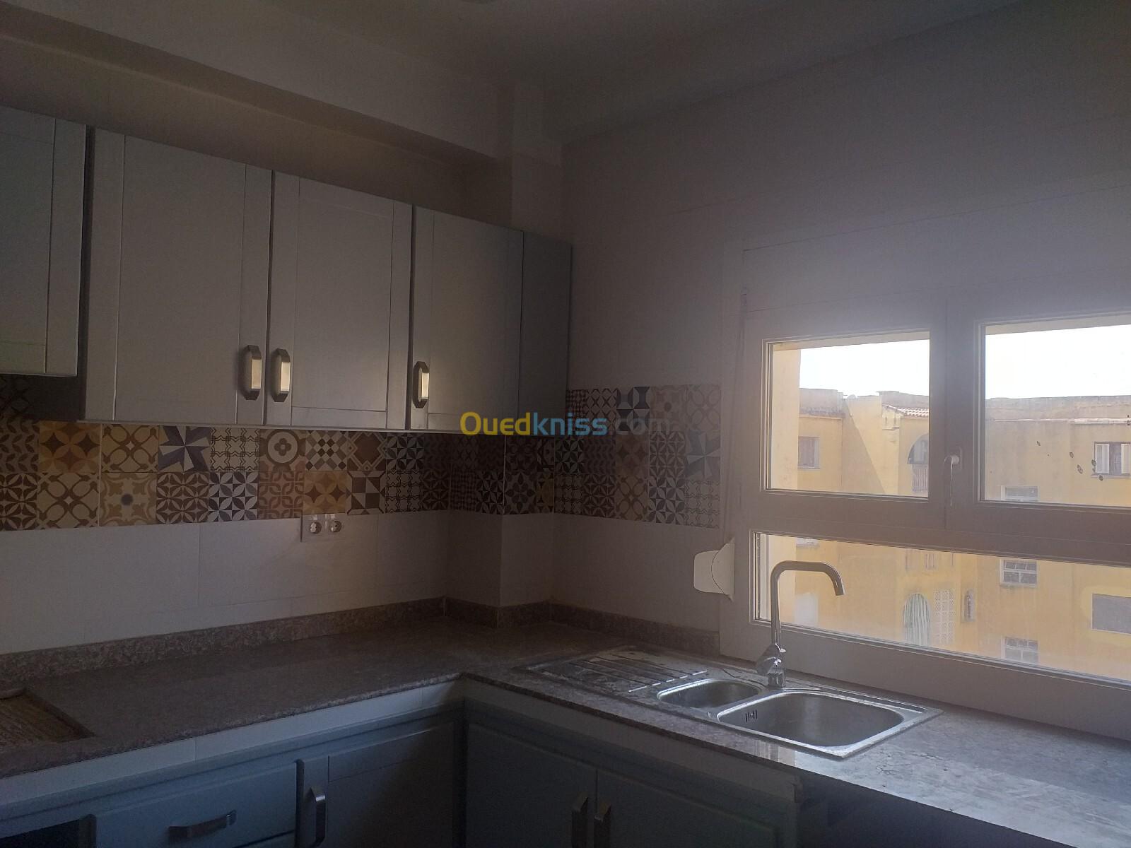 Location Appartement F4 Alger Draria