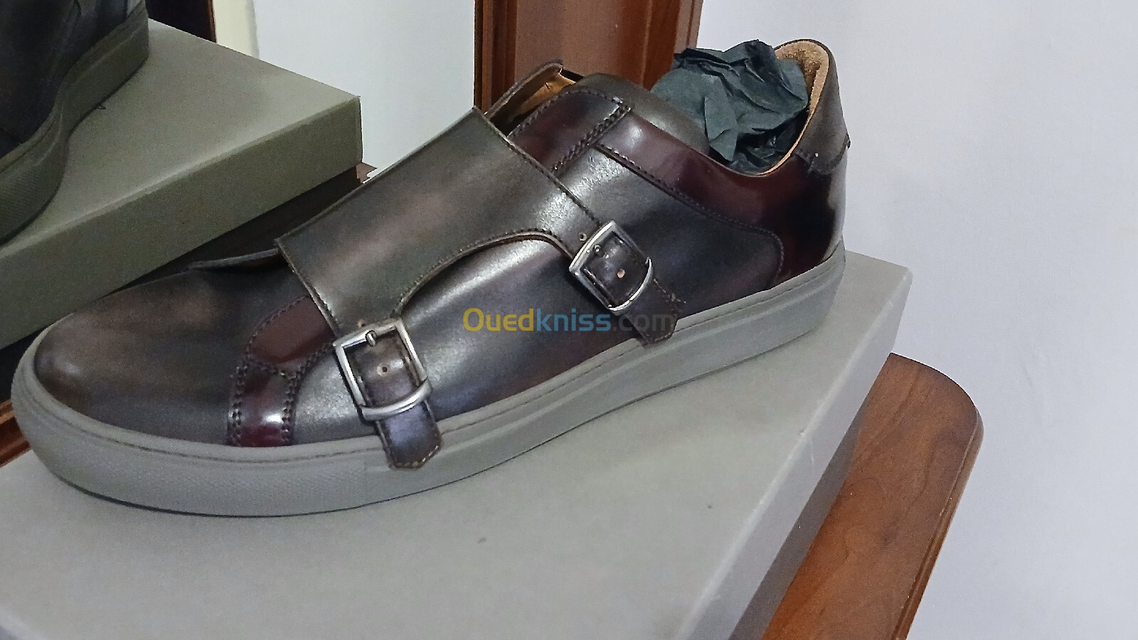 Chaussures italienne homme Botti neuve P43.5 Prix 16000DA 