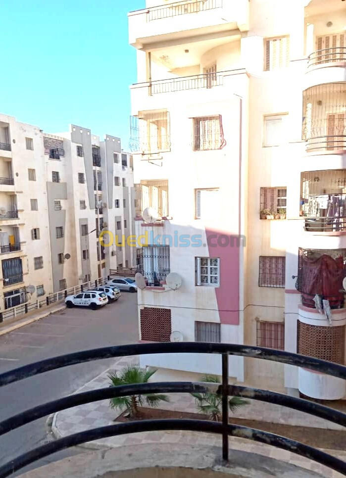 Location vacances Appartement F4 Mostaganem Mostaganem