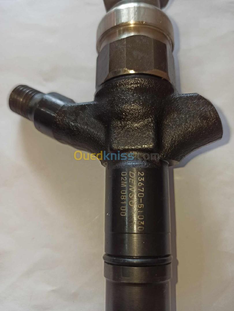 Injecteur Toyota Land cruiser v8 vdj200