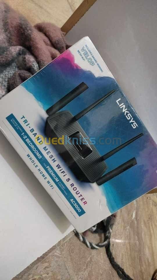 LINKSYS  TRI_BAND MESH WIFI 5 ROUTER