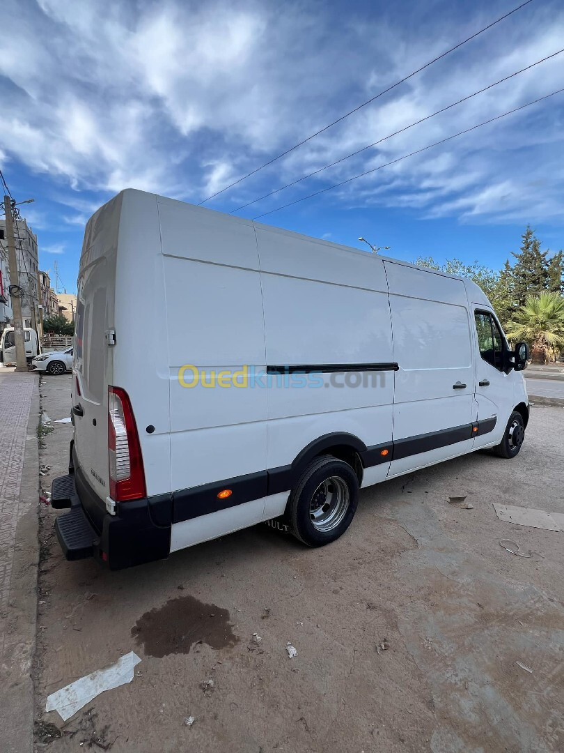 Renault Master 2012