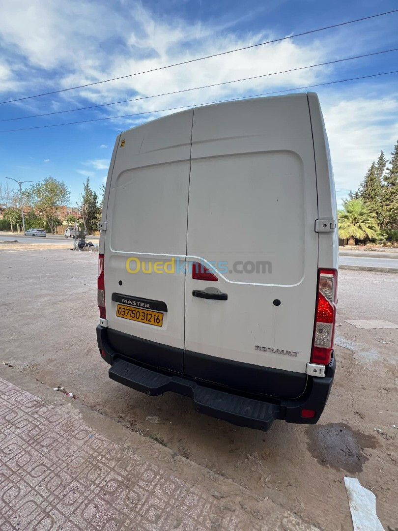 Renault Master 2012