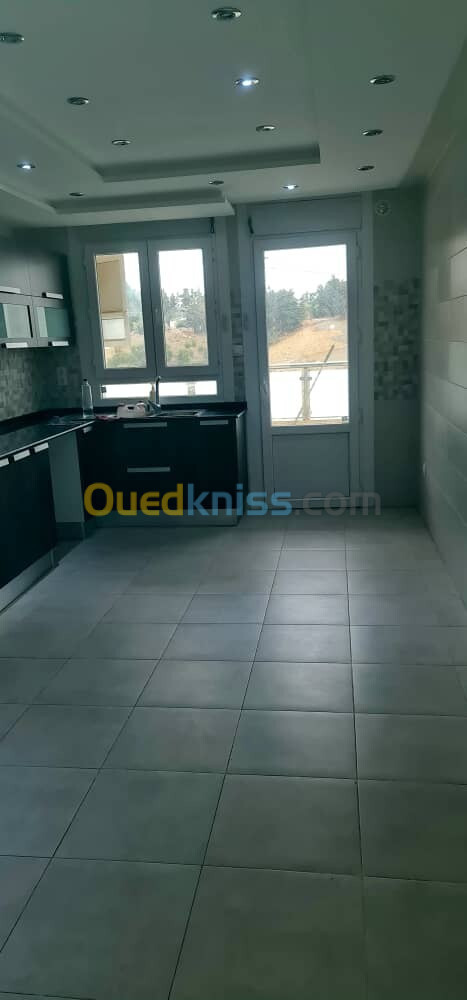 Location Appartement F4 Alger Souidania