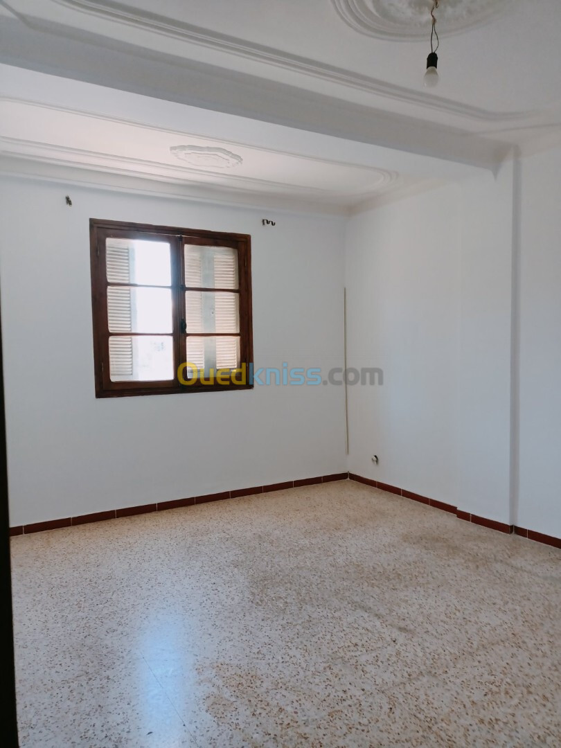 Vente Niveau De Villa F3 Alger Bouzareah