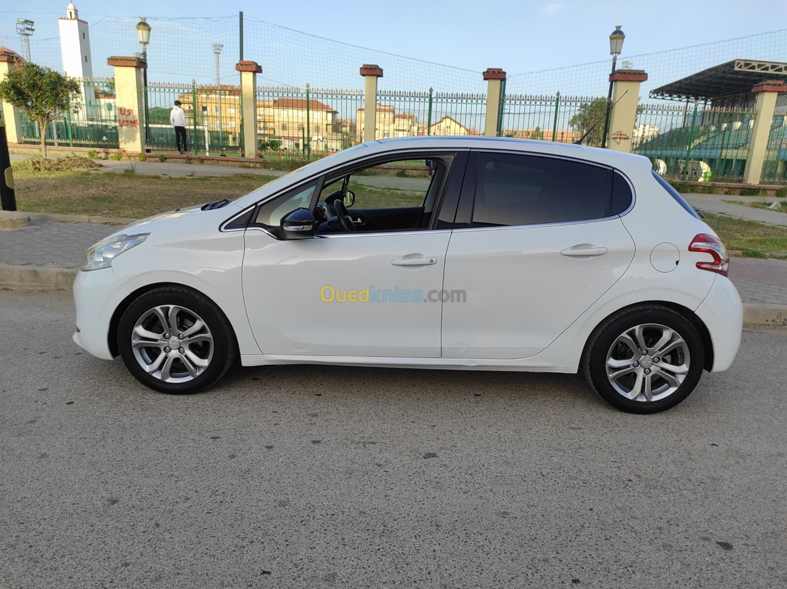 Peugeot 208 2015 Allure