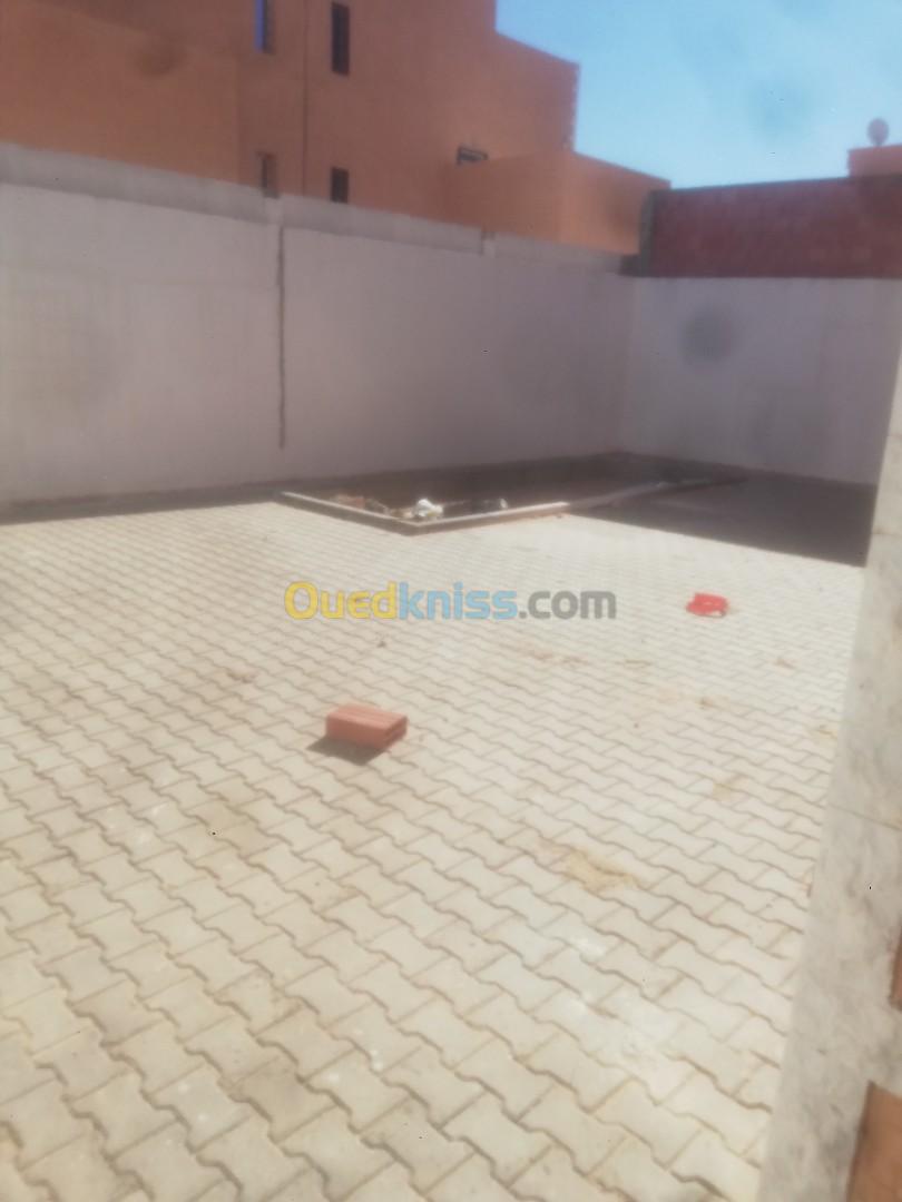 Location Niveau De Villa F4 Ouargla Ouargla