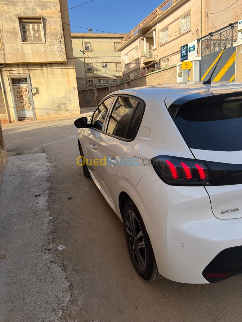 Peugeot 208 2022 Allure Facelift