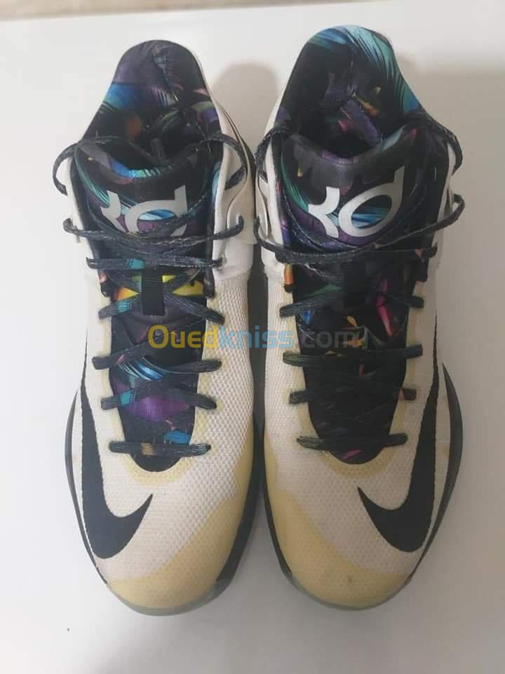 Nike KD 44.5 presque neuves 