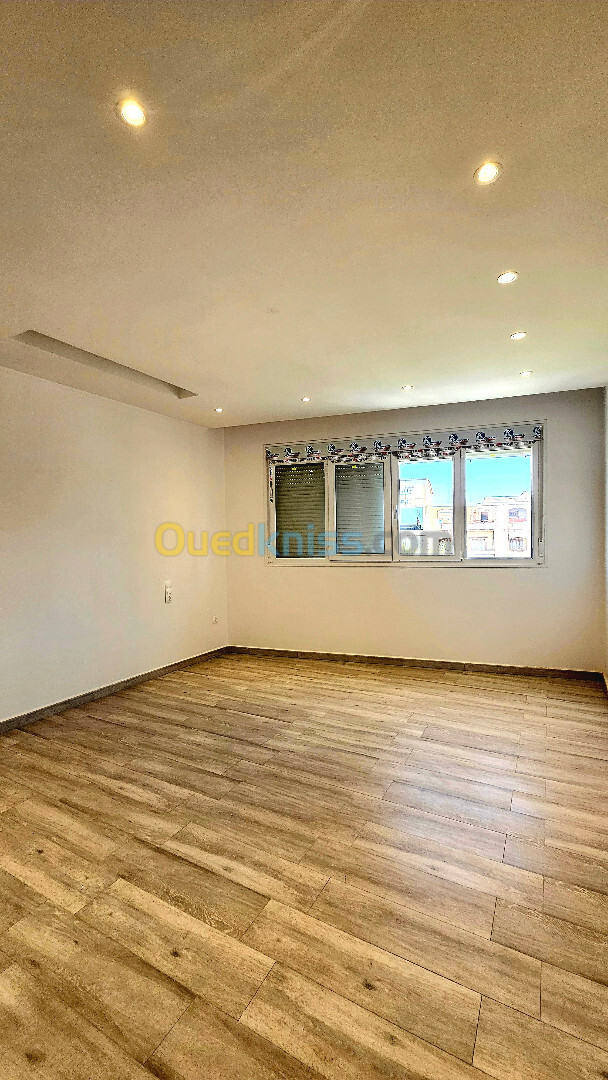 Location Appartement F4 Oran Bir el djir