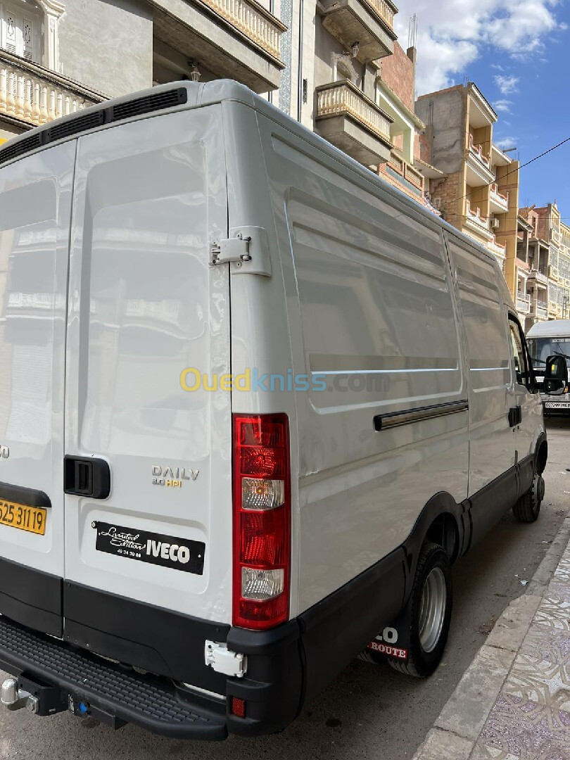 35c15 iveco 2011