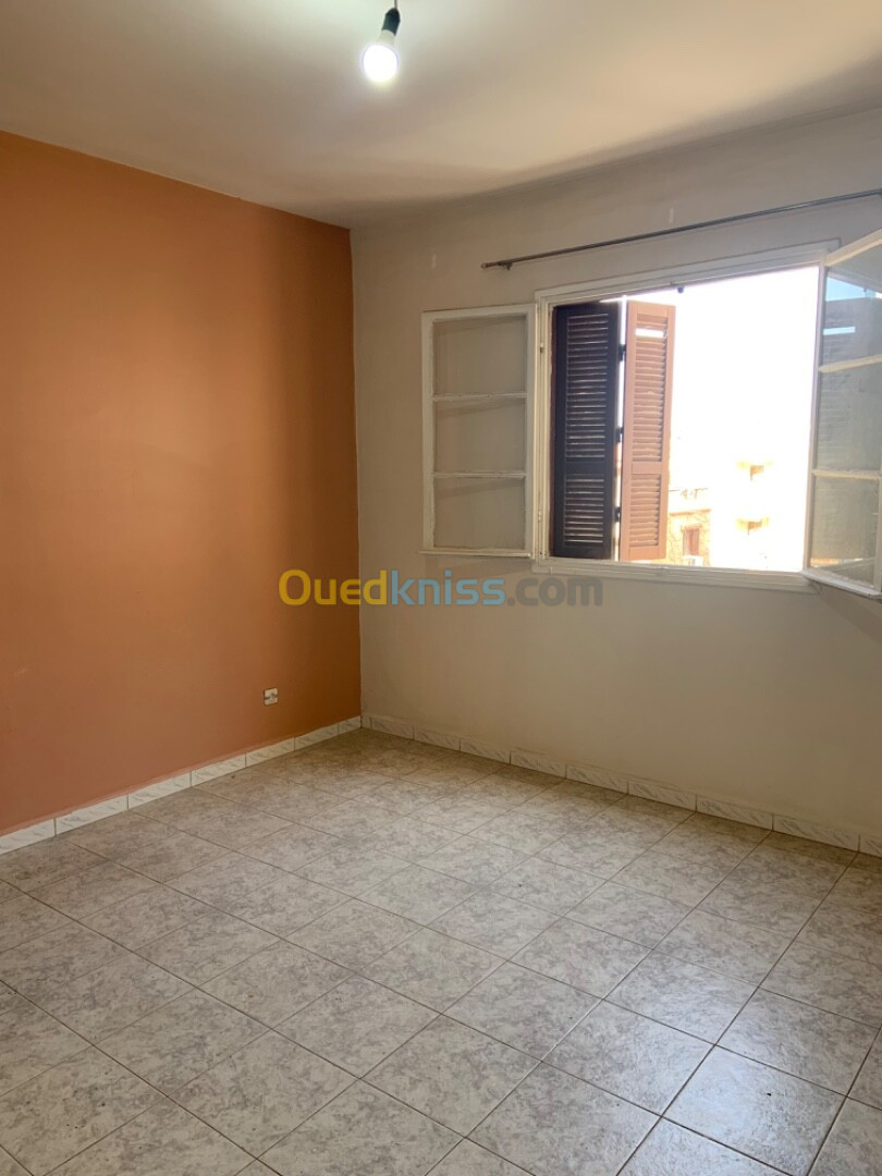 Location Appartement F3 Alger Said hamdine